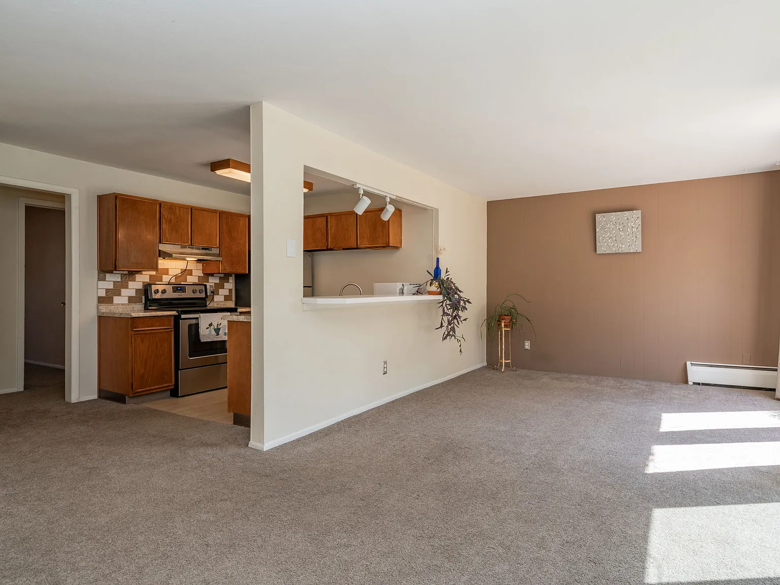 2 bed, 888 sqft, $1,750 — Photo 3