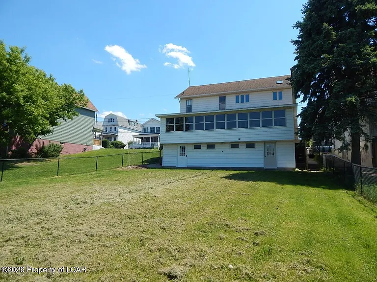 168 Kidder St — Photo 4