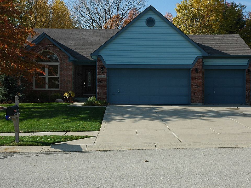 Ranch with 3 car garage