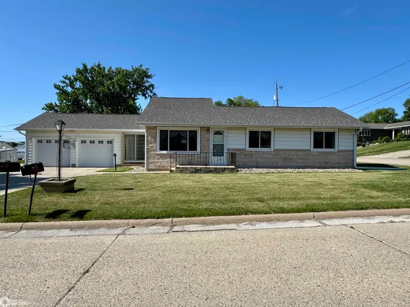 210 Oak St, Audubon, IA 50025