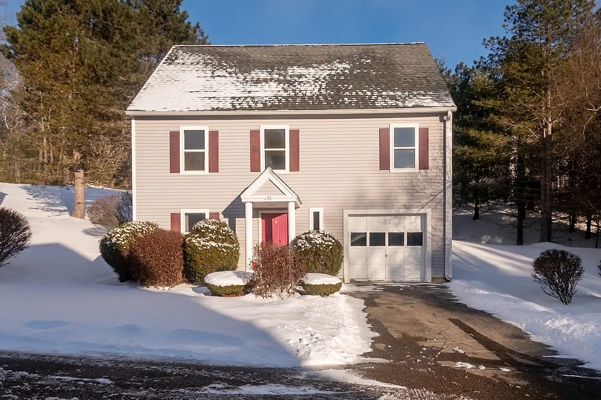 Building Photo - 32 Crestview Ln