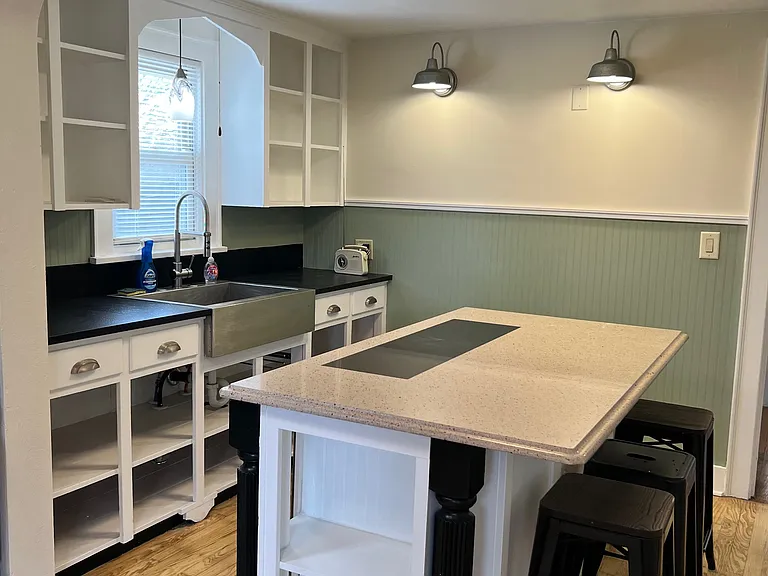 2904 Grape Rd — Photo 8