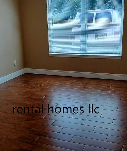 1230 Sophie Blvd — Photo 6