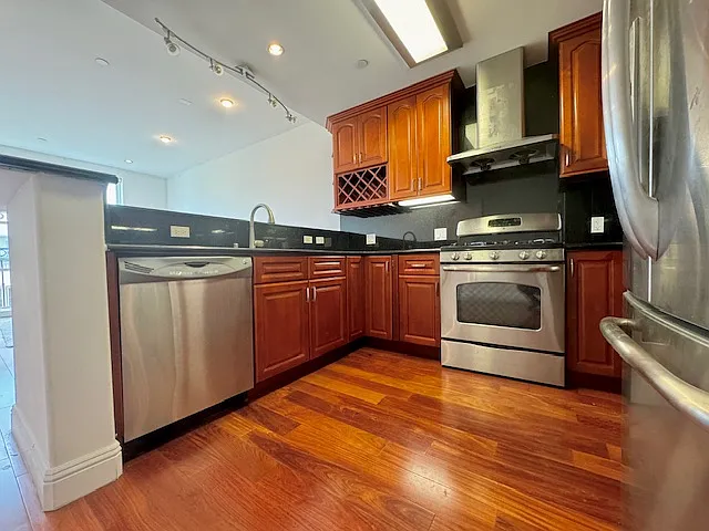 1 bed, 724 sqft, $3,000 — Photo 4