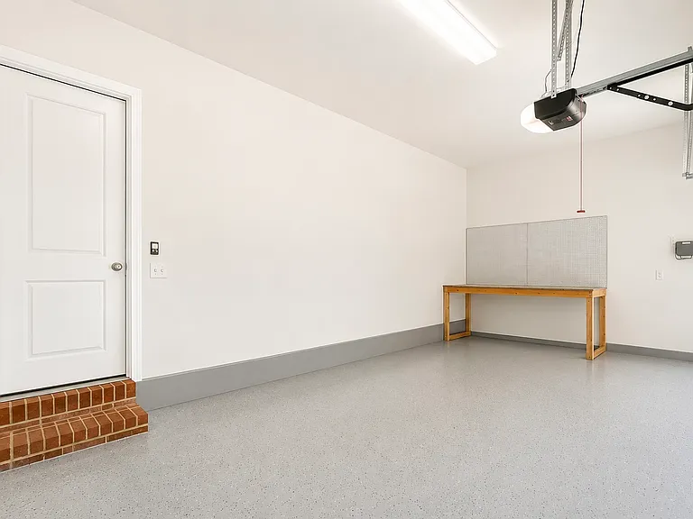 1053 Emil Pl — Photo 13