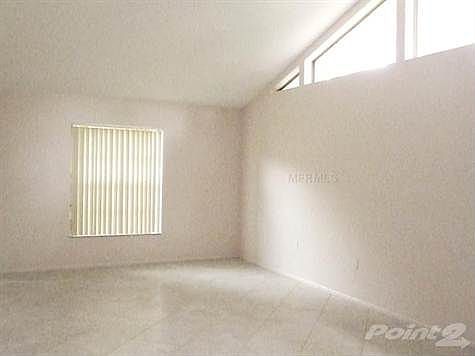 4th image of 5027 Village Gardens Dr #27