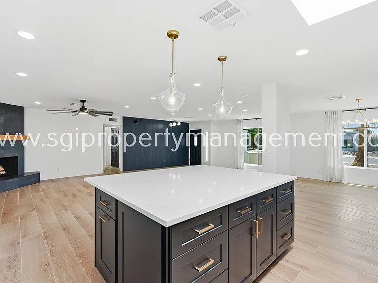 5040 E Columbine Dr — Photo 16