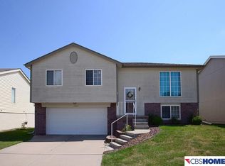 6605 N 112th St, Omaha, NE 68164