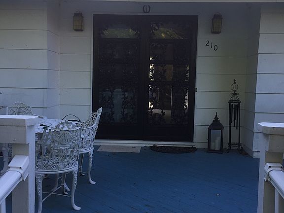 3rd image of 210 Plaza Beach Dr