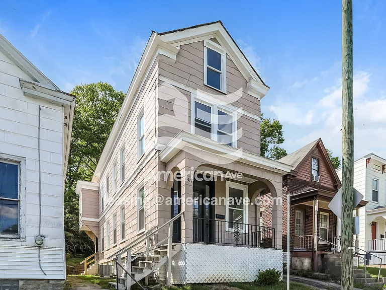 505020_002_front_view_2.jpg