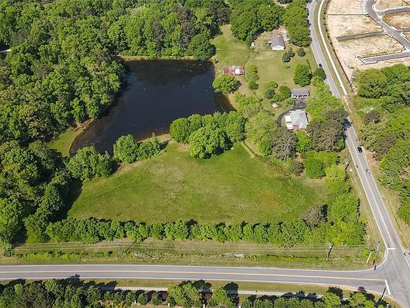 2nd image of 2192 Prospect Rd