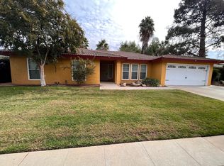 7468 N 5th St, Fresno, CA 93720