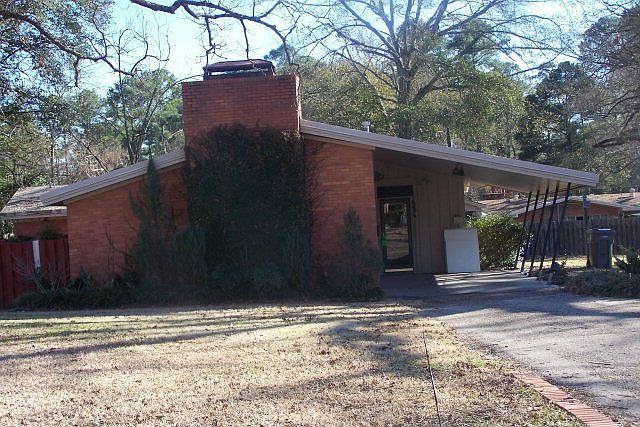 1st image of 917 Jefferson Ave