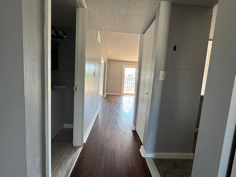 76-4D Sherman Ave — Photo 8
