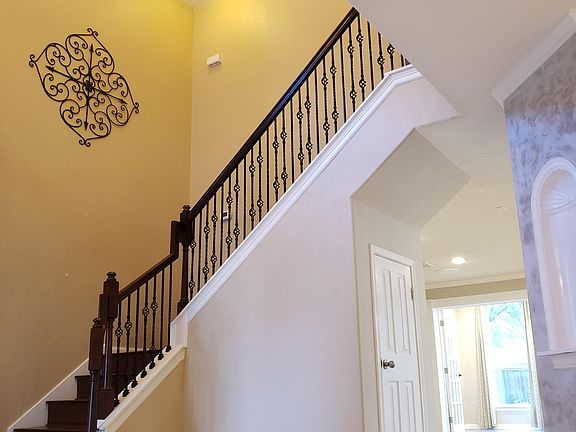 4th image of 5022 Moss Garden Ln