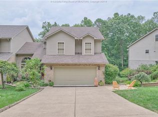 1813 Presidential Dr, Charleston, WV 25314