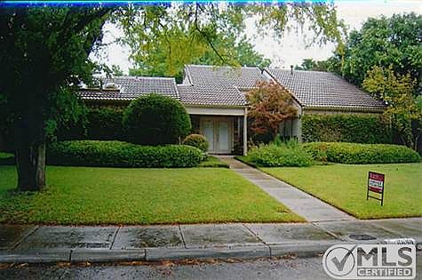 1st image of 10001 Chimney Hill Ln