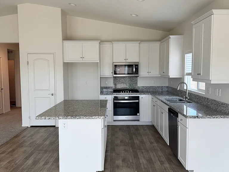 11989 Bellehaven Way — Photo 3