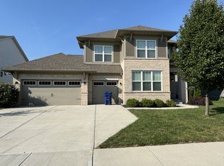 5898 Weldra Dr, Zionsville, IN 46077