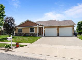 734 Elizabeth Ln, Onalaska, WI 54650