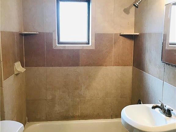 3rd image of 7023 Baywood Dr