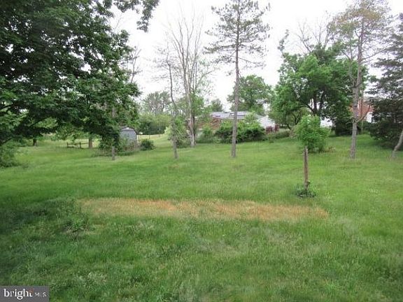 2nd image of 413 Piketown Rd