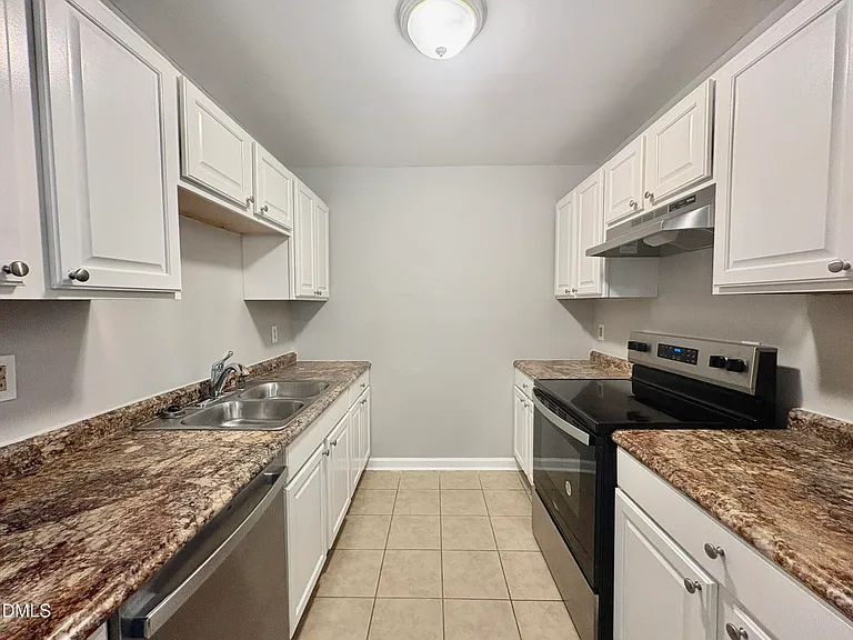 1100 Savannah Dr — Photo 7