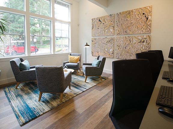 3rd image of 4602 45th Ave NE APT 337