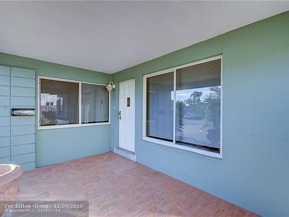4th image of 1933 NE 5th St #1