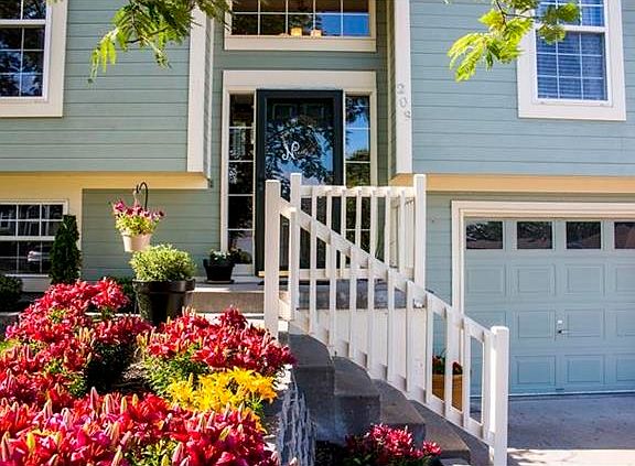 3rd image of 209 Porter Dr