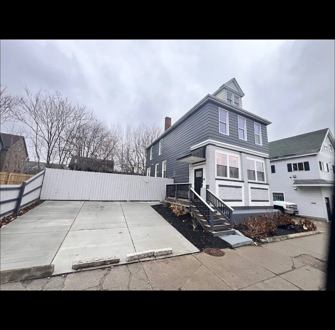 4 bed, 1504 sqft, $3,500 — Photo 1