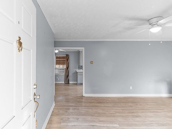 4th image of 707 Rosemarie Ln