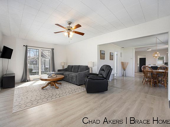 5th image of 3317 Dumont Lake Dr