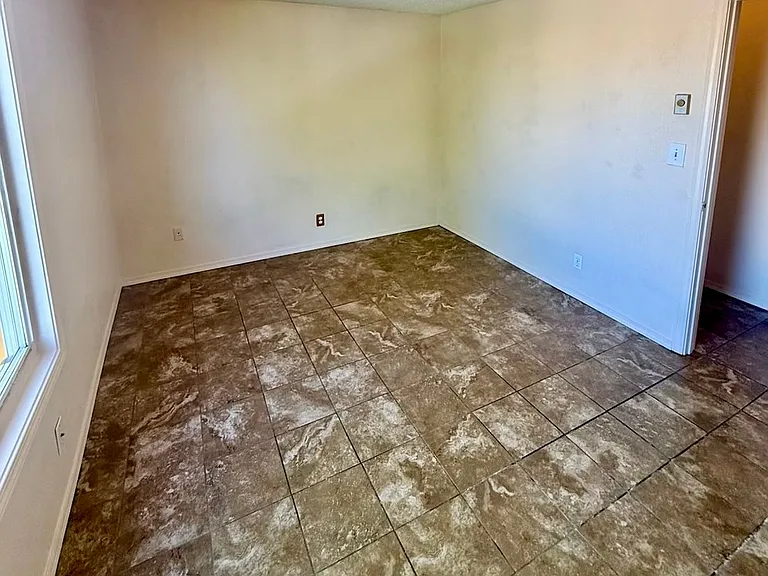 2124 Arthur St #12 — Photo 6