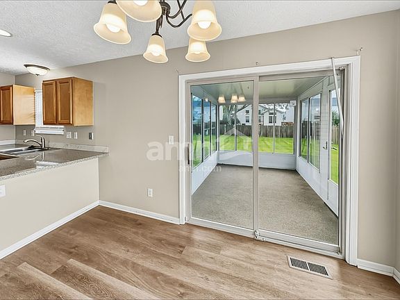 5th image of 492 Candleglow Rd