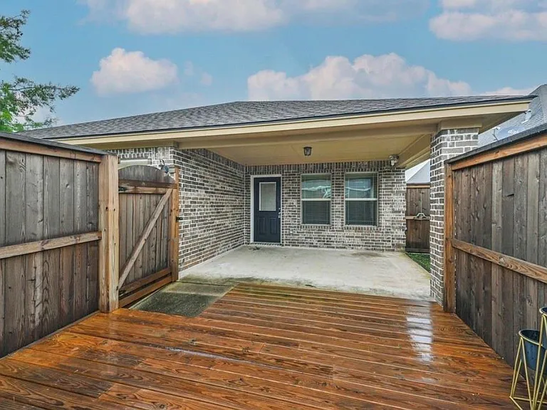 115 Silverbell Cir — Photo 5