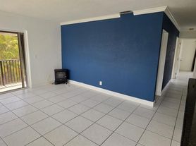 1431 S 14th Ave, Hollywood, FL