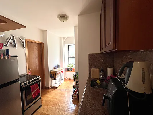 Rented by KNOCKKNOCK LLC | media 10