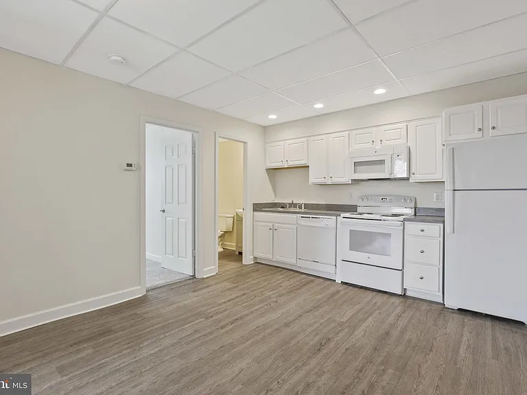 28 Liberty St #208 — Photo 9