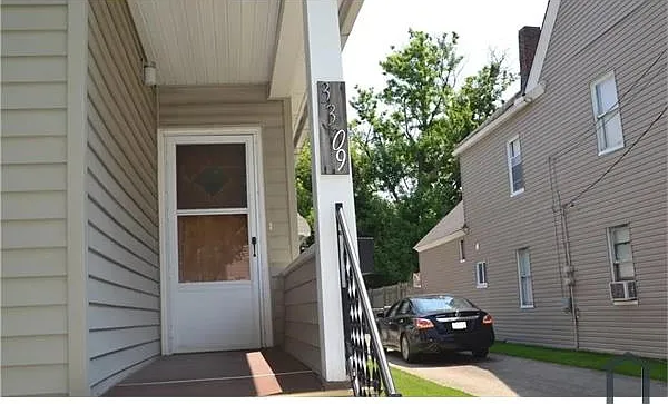 3 bed, 1284 sqft, $1,499 — Photo 2