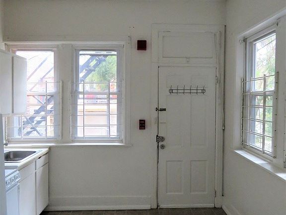 4th image of 4524 Osage Ave APT 1R