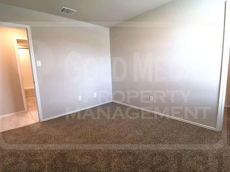 5004 Karen Green Dr — Photo 19