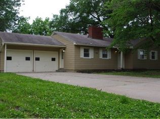 2125 NE Gaddy Rd, Kansas City, MO 64118