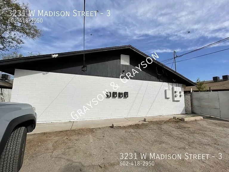 3231 W Madison St — Photo 20