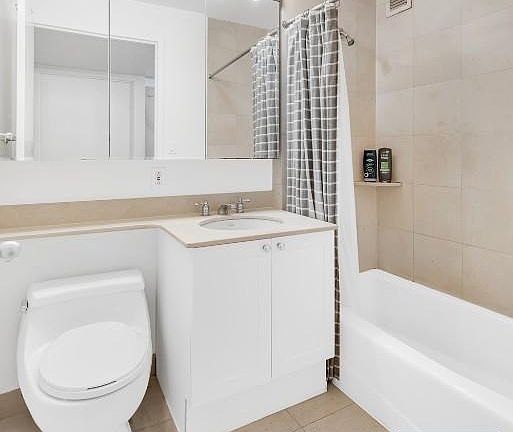 5th image of 308 E 38th St APT 5-F