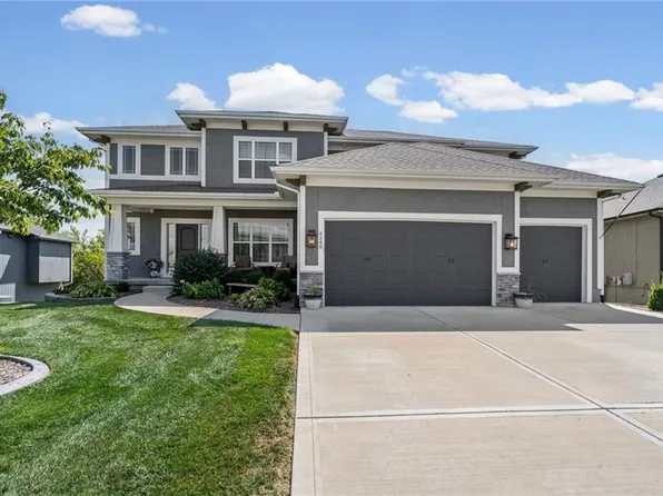 4248 SW Stoney Brook Dr, Lees Summit, MO 64082