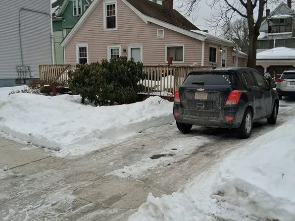 13 Hampden St, Worcester, MA 01609