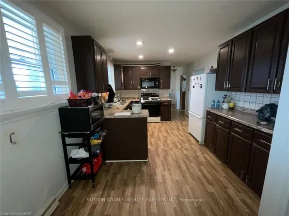 415 Mount Pleasant Rd, Brantford, ON N3T 5L5