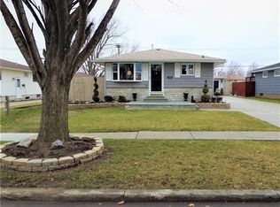 280 Meadowlawn Rd, Cheektowaga, NY 14225