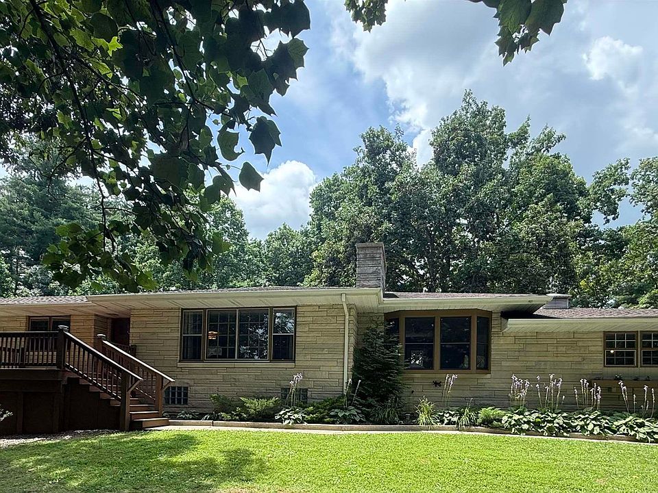 1st image of 215 W Chester Dr